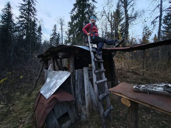 Надоел мне город. Уеду жить в лесную избушку)
